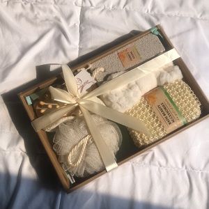 6 pieces gift set beauty shower set massage and cleansing